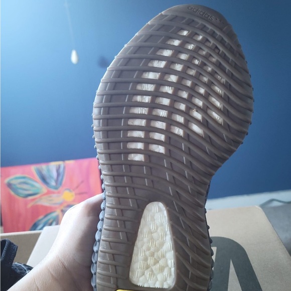 Yeezy Cinder size 4 - gently used - Picture 5 of 5